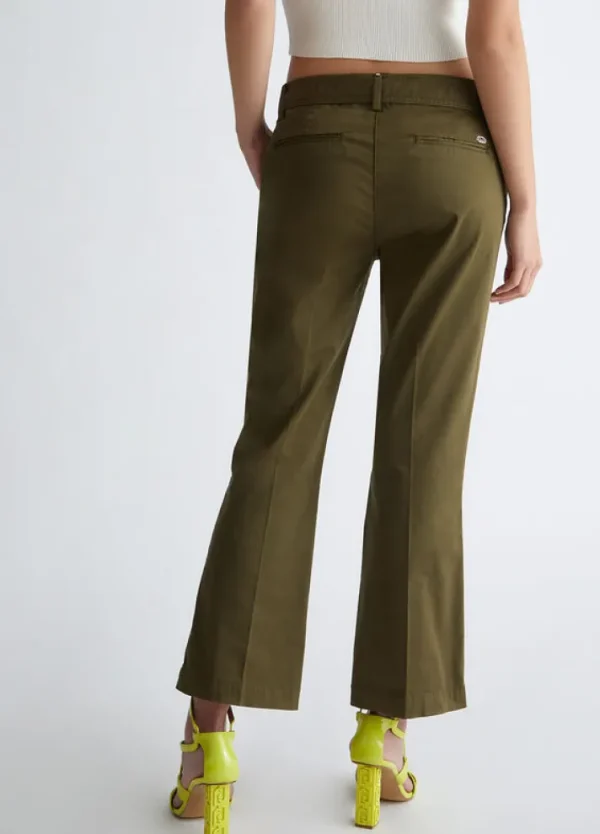 Pantaloni chino con cintura