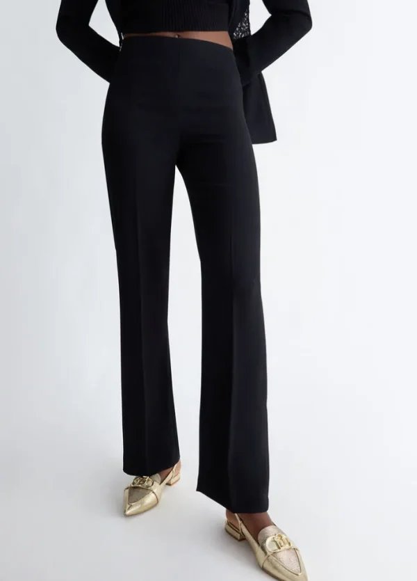 Pantaloni eleganti con pizzo