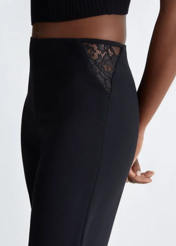 Pantaloni eleganti con pizzo