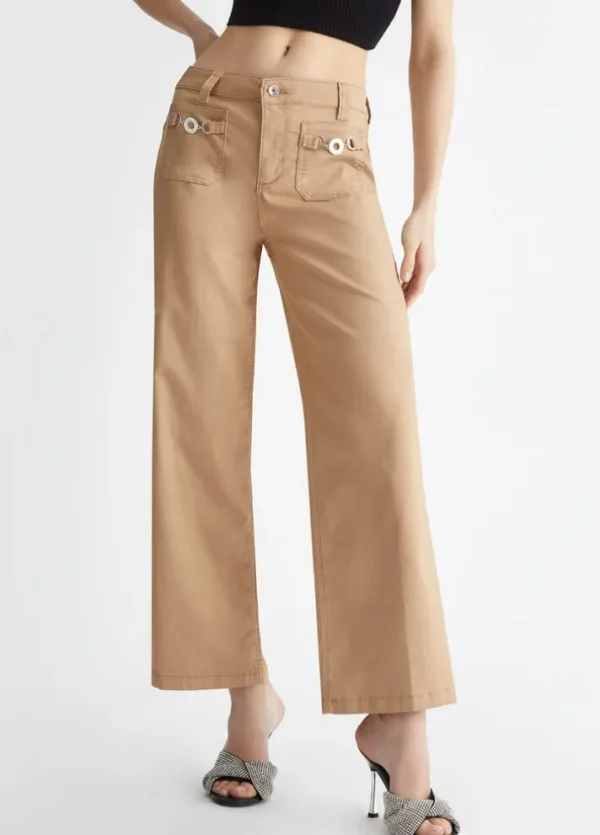 Pantaloni flare a vita alta