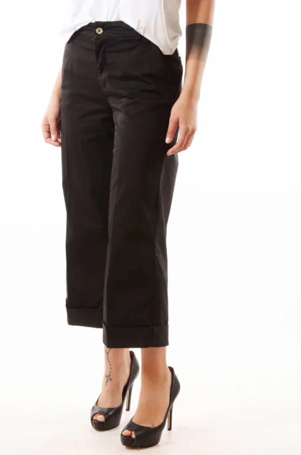 Pantaloni flare cropped